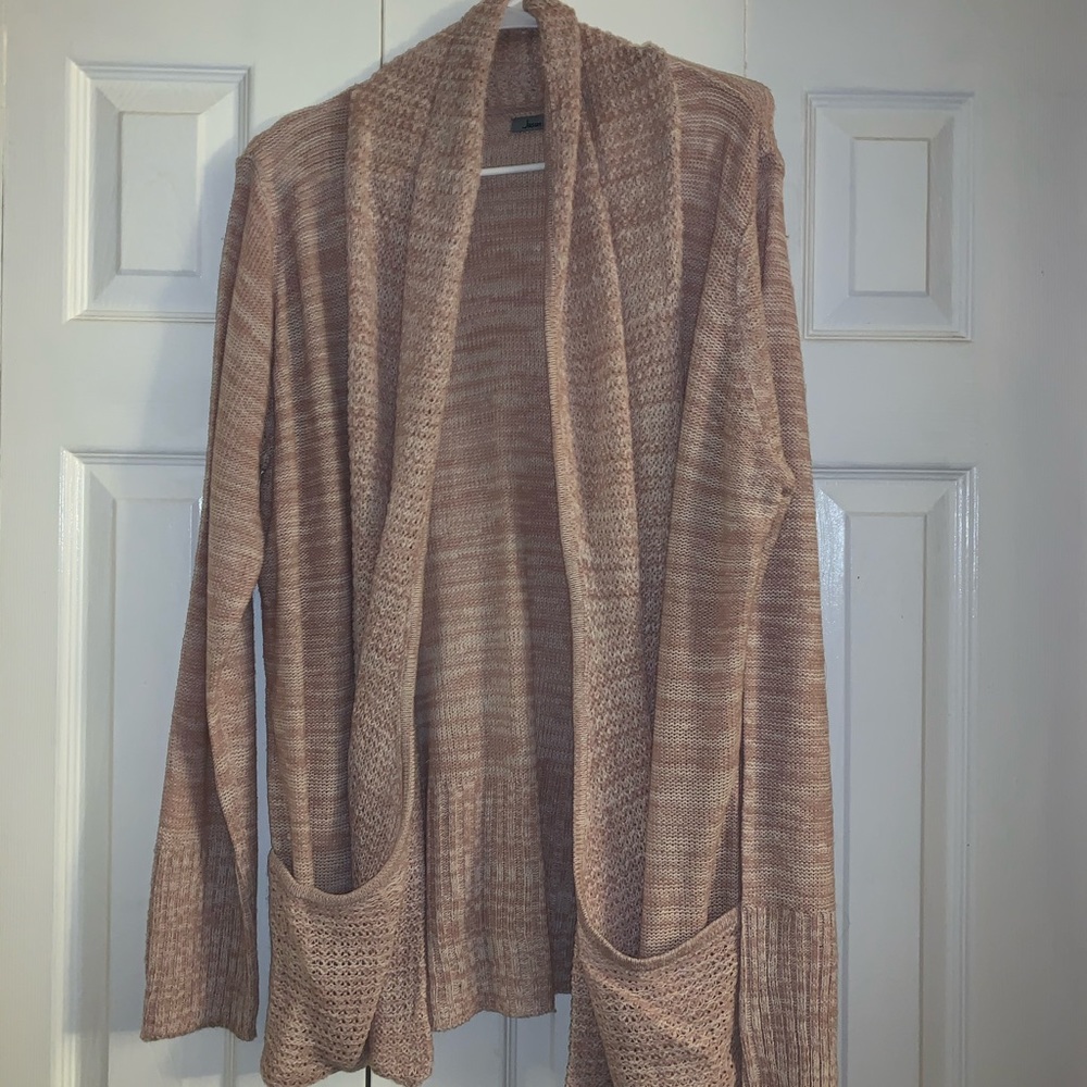 Cute mauve & white cardigan